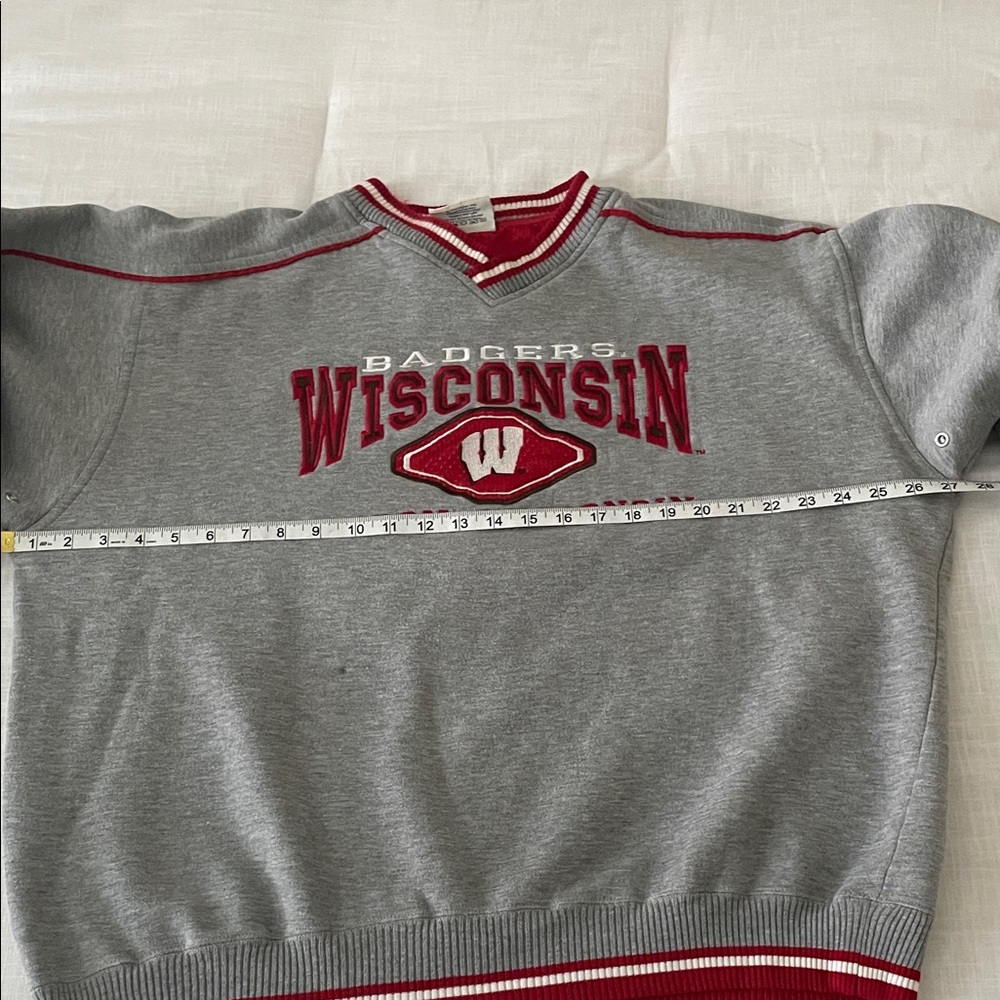 Wisconsin Badgers vintage Gray Sweatshirt - Picture 5 of 5